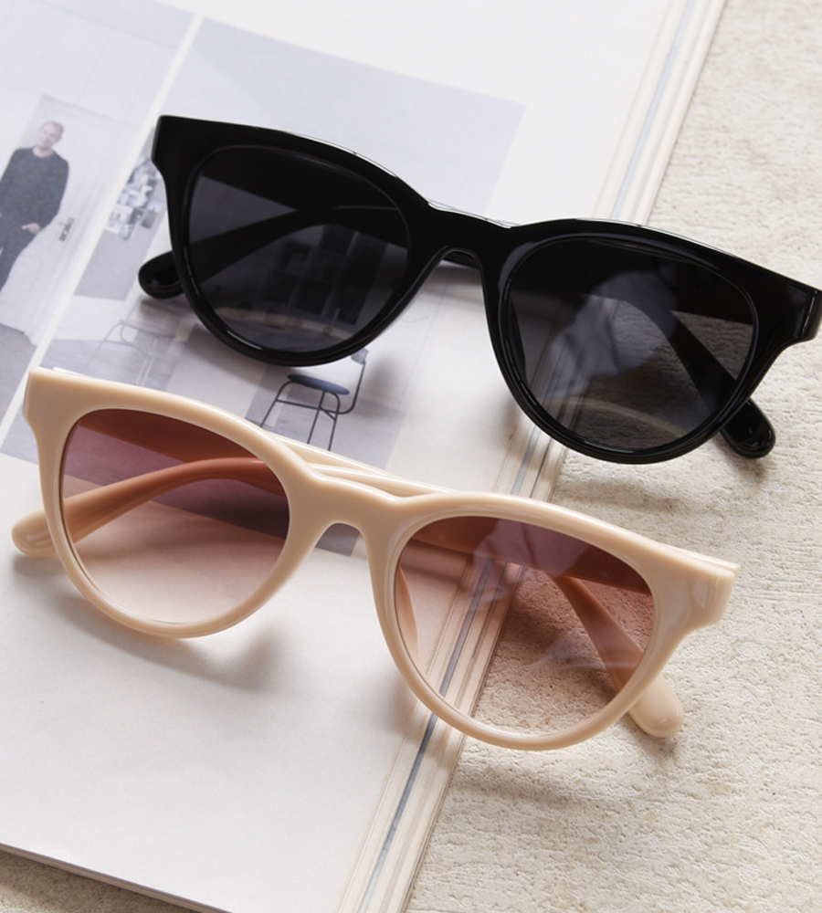 Wayfarer Round Full - Rim Polarized Sunglasses in Black, Burgundy, Cream & Tea Brown - Stylish UV Protection for Outdoor Activities