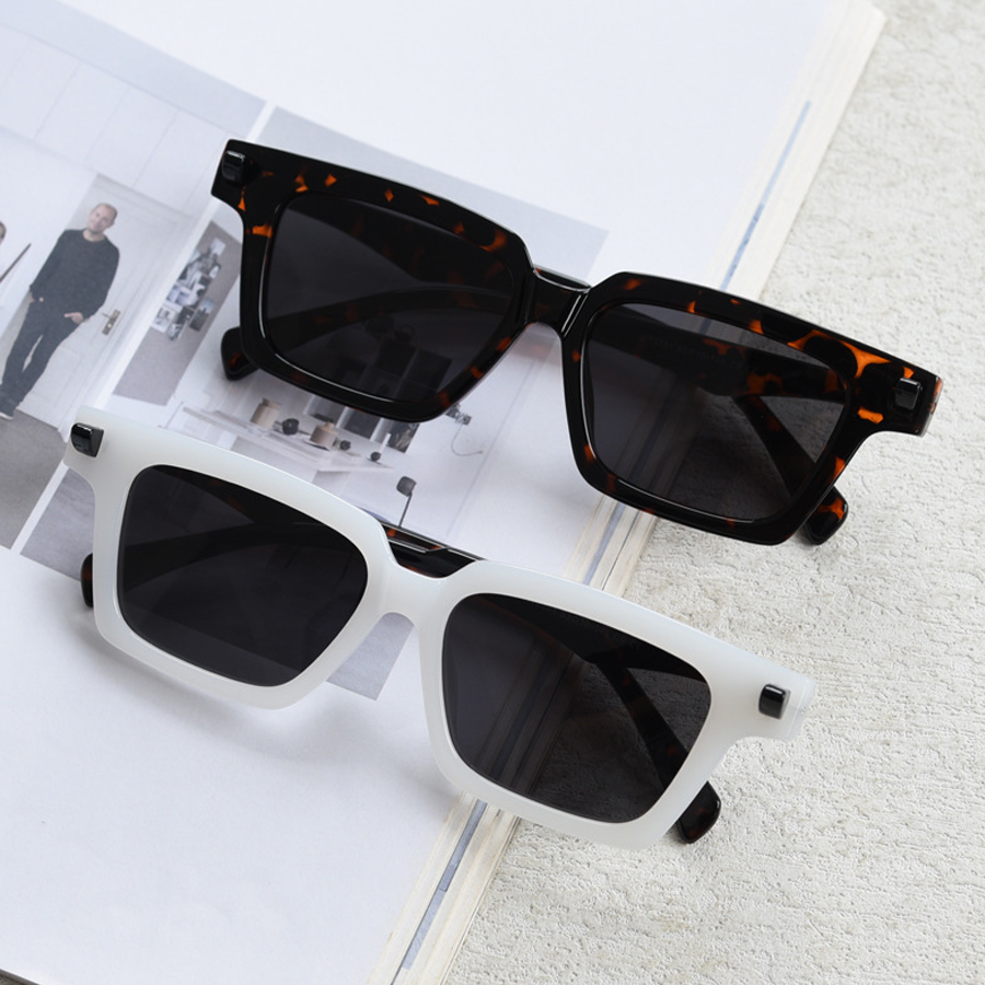 Story Square Full - Rim Polarized Sunglasses in Black Brown, Black Red, Bright Black, Tortoise, and White - Stylish & Functional Eyewear