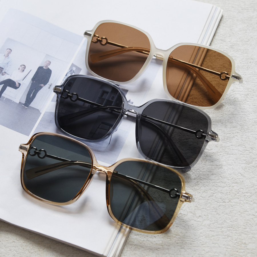 Halo Square Full - Rim Polarized Sunglasses: Stylish & Functional with Multiple Color Options for Outdoor Fun